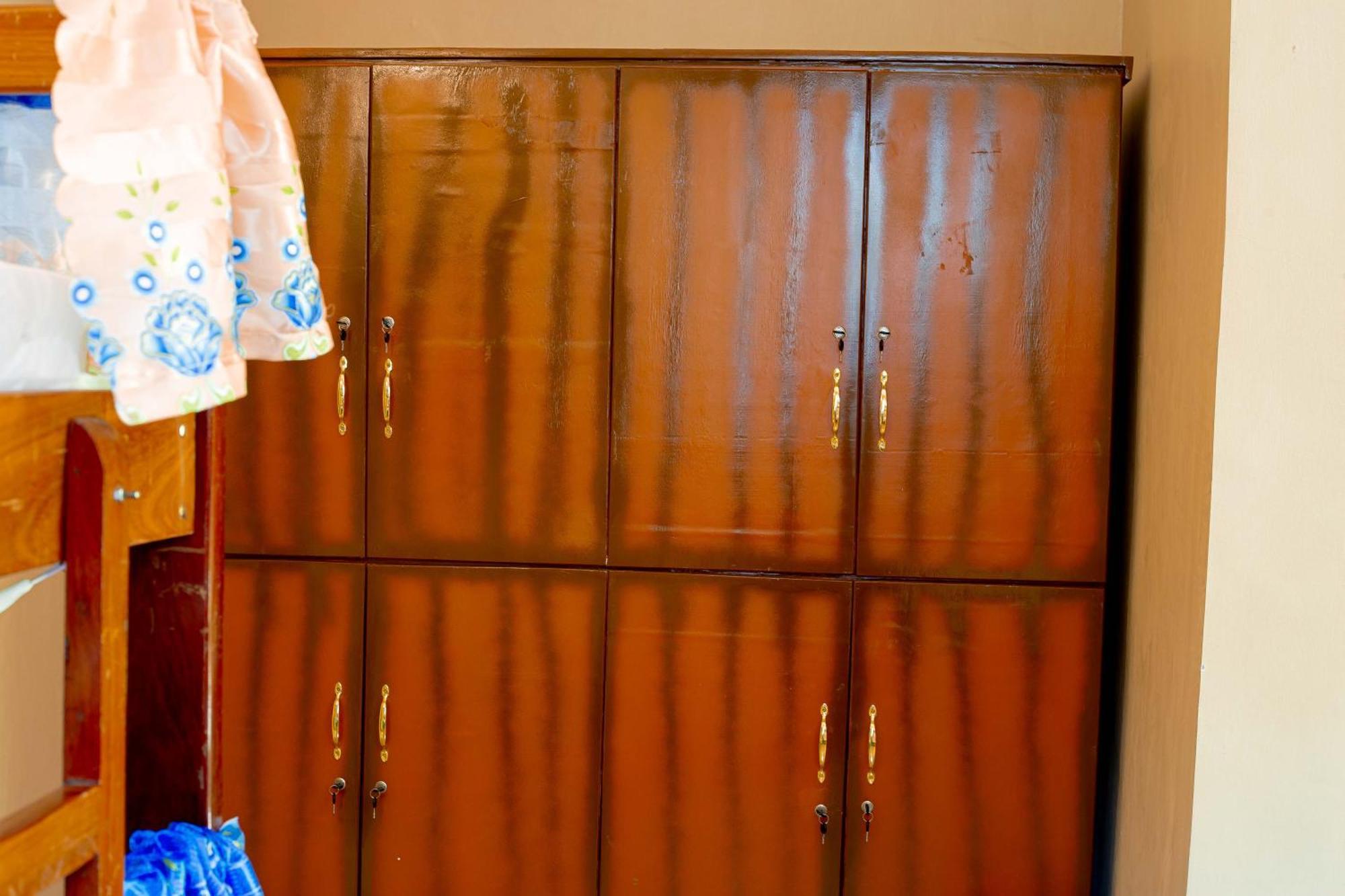 L&J Modern Backpackers Bnb Dar es Salaam Zewnętrze zdjęcie