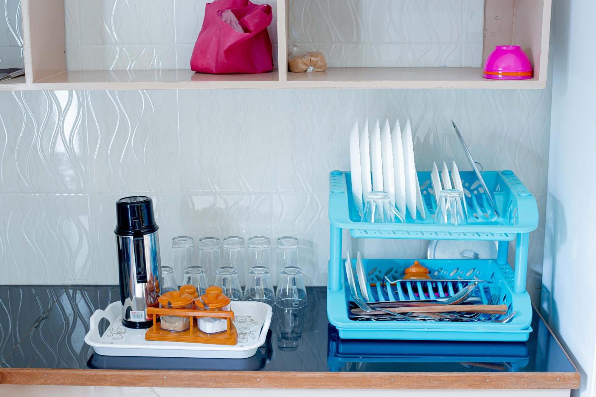 L&J Modern Backpackers Bnb Dar es Salaam Zewnętrze zdjęcie
