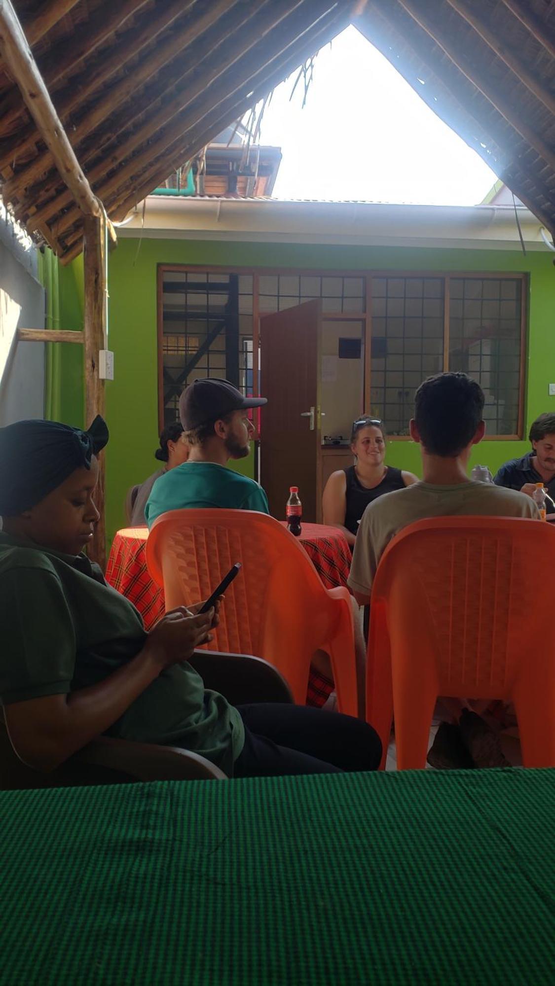 L&J Modern Backpackers Bnb Dar es Salaam Zewnętrze zdjęcie