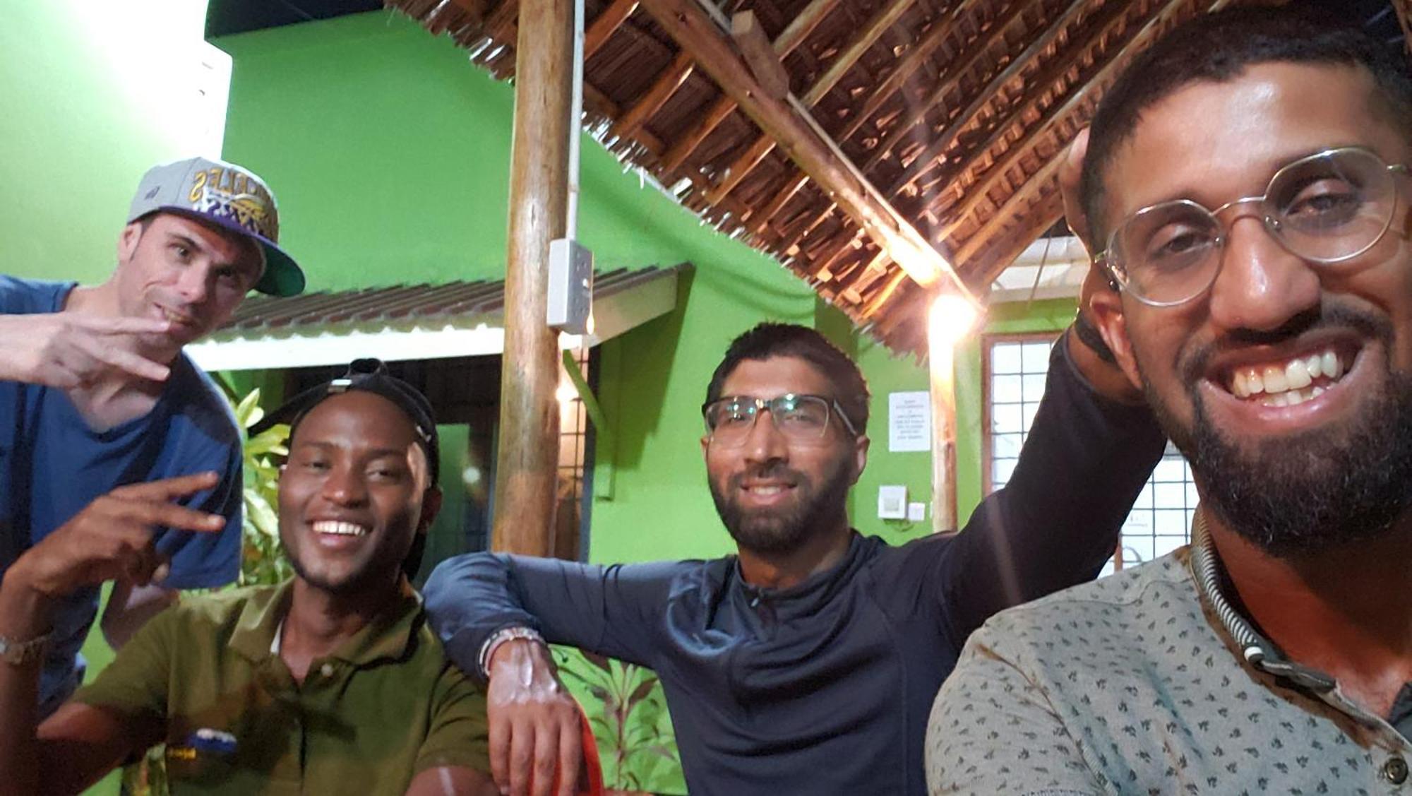 L&J Modern Backpackers Bnb Dar es Salaam Zewnętrze zdjęcie