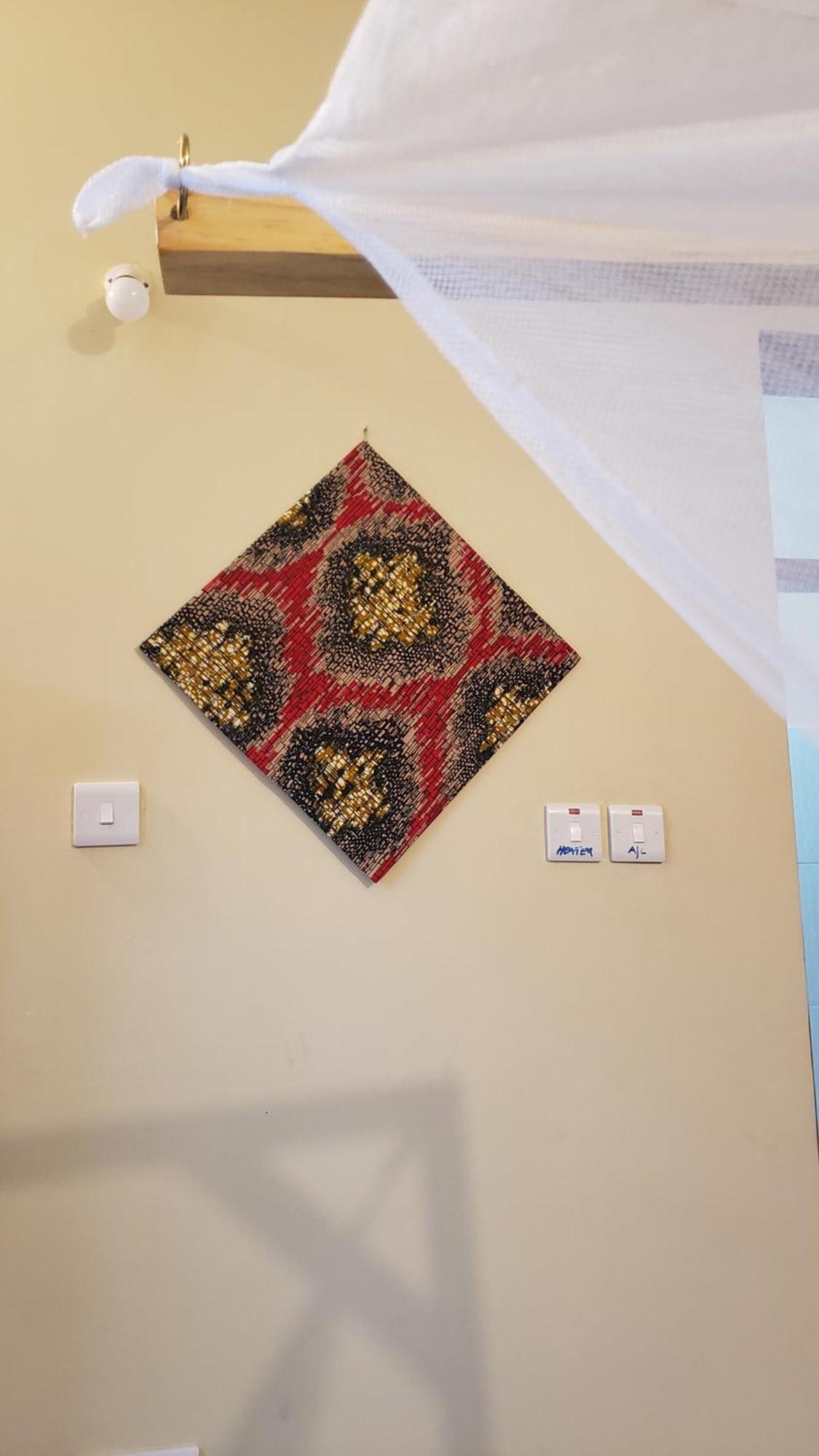 L&J Modern Backpackers Bnb Dar es Salaam Zewnętrze zdjęcie