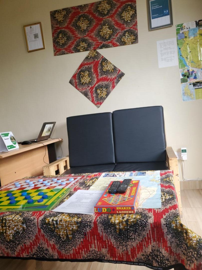 L&J Modern Backpackers Bnb Dar es Salaam Zewnętrze zdjęcie