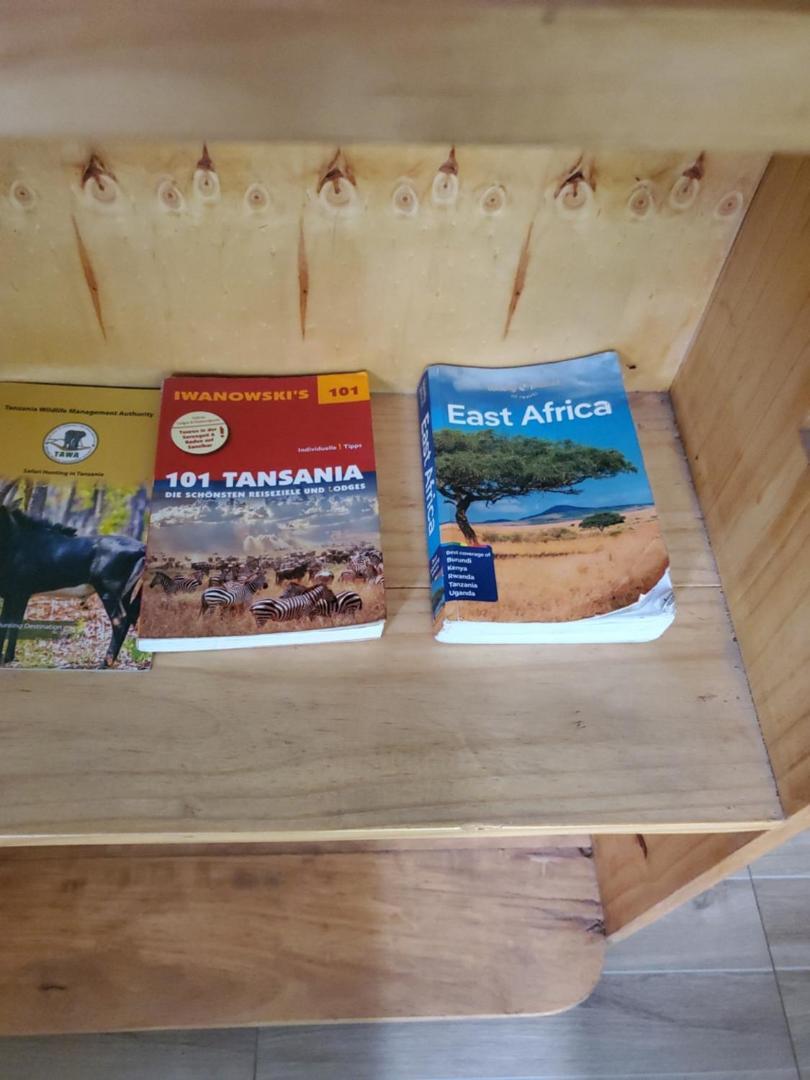 L&J Modern Backpackers Bnb Dar es Salaam Zewnętrze zdjęcie